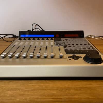 Mackie MCU Pro Universal DAW Control Surface 2008 - Present - Gray image 1