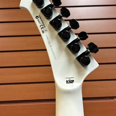 ESP LTD Snakebyte James Hetfield Signature - Snow White w/OHSC image 12