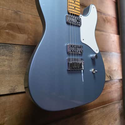 Fender 75th Anni. American Professional Classic Cabronita Telecaster (Pre-Owned) - Ice Blue MEtallic w/ Case image 2