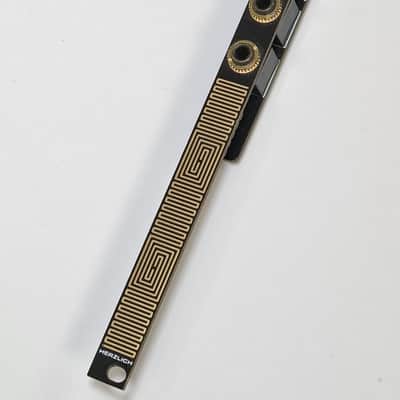 Herzlich Labs Micro MMI Man-Made Machine Touch & Pressure ControllerEurorack image 2