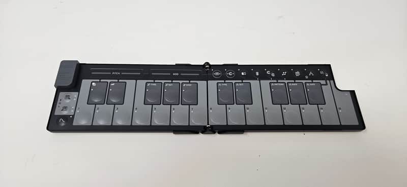 B-Stock - Korg nanoKEY Fold 25-Key MIDI Keyboard Controller - WITH WARRANTY image 1