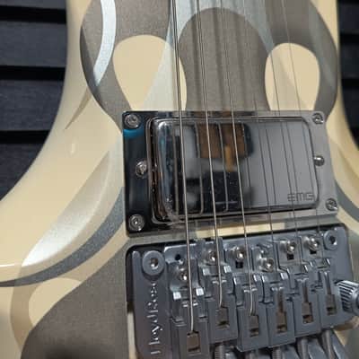 B.C. Rich Draco Ghost Flame 2011 - White with grey flames image 3