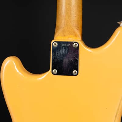 Fender Musicmaster 1961 - Tan/Desert Sand image 15