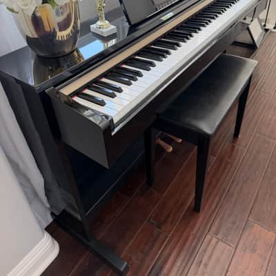 Yamaha digital piano YDP-C71PE 2012 - Black image 2