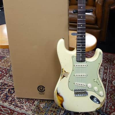Fender '61 Strat Heavy Relic - Aged Vintage White over 3-Color Sunburst image 10