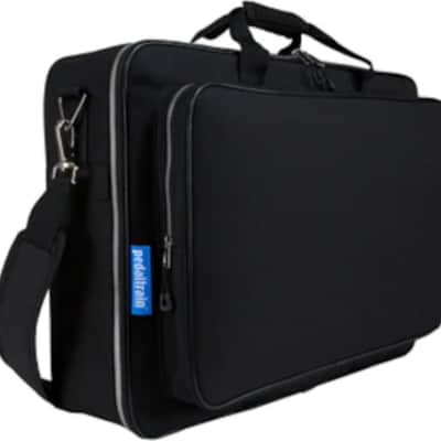 Pedaltrain Classic 3 Pedalboard, 24" x 16" w/ Softcase, Black image 6