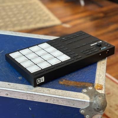 Native Instruments Maschine Mikro Mk3 Black image 6
