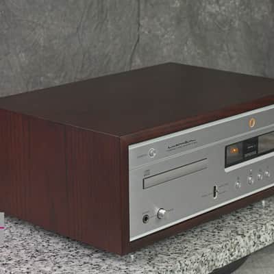 LUXMAN D-38u Conpact Disc Player in Excellent Condition image 4