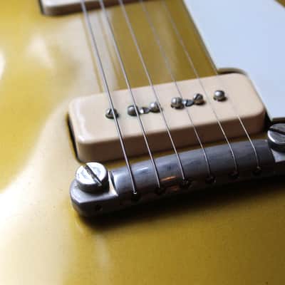 GIBSON "1952/53 Les Paul Standard Goldtop Refinished and Wraparound conversion, new pickuard and wraparound bridge"HARDCASE image 6