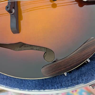 Kentucky KM-150 Standard A-Style Mandolin Vintage Sunburst Finish w/ Accessories & Case image 7
