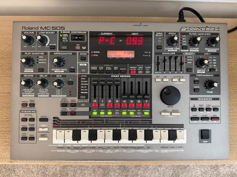 Roland MC-505 Groovebox 1998 - 2002 - Gray image 1