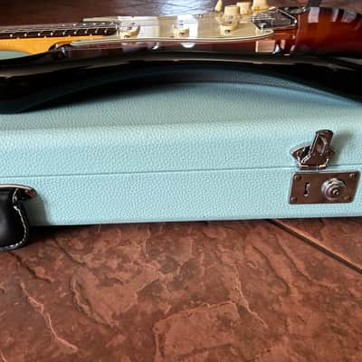 Fender American Ultra Stratocaster with Rosewood Fretboard 2019 - 2025 - Ultraburst image 13