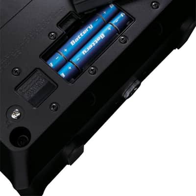 Roland Mobile AC Acoustic Chorus Battery-Powered Acoustic Guitar Combo Amplifier, 5W, Black image 6