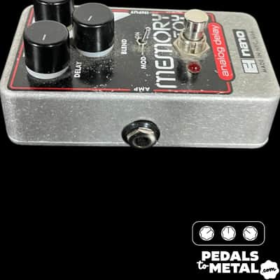 Electro-Harmonix Memory Toy Analog Echo / Chorus 2009 - Present - Black / White / Red X14439 image 2