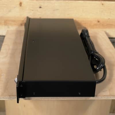 Island Music Co JG 9 Rack Mount 9 Outlet Power Distribution image 3