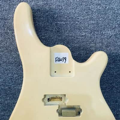 Cream 4/5 String PJB Bass Body image 3