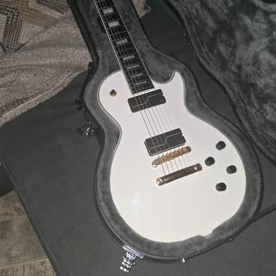 Epiphone Matt Heafy Les Paul Custom Origins 7-String 2021 - Present - white image 1