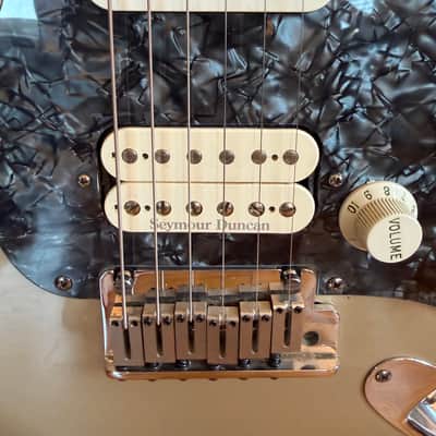 Fender US American Lone Star Stratocaster HSS with Maple Fretboard 1999 - Humbucker bridge - Shoreline Gold image 12