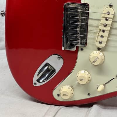 Fender American Deluxe Stratocaster Guitar with Case 2002 - Chrome Red / Maple neck image 5