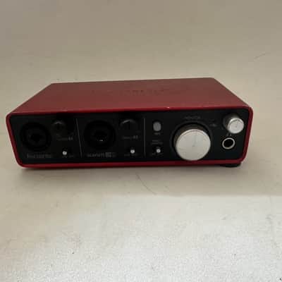 Focusrite Focusrite Scarlett 2i2 Audio Interface 1st Generation Red 2015 - Red image 2
