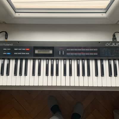 Roland Alpha Juno-1 49-Key Programmable Polyphonic Synthesizer 1985 - 1988 - Black