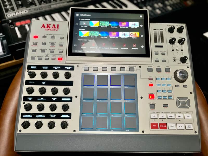 Akai MPC X Special Edition Standalone Sampler / Sequencer 2023 - Present - Grey