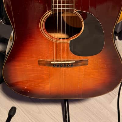 Gibson J-45 Deluxe 1969 - 1982 - Cherry Sunburst image 2