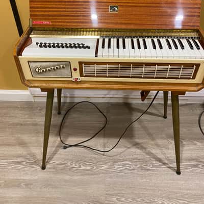 Farfisa Pianorgan 3 1950’s image 2