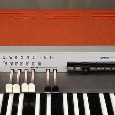 Vox V305 Continental Baroque Keyboard w/ Case #59085 image 8