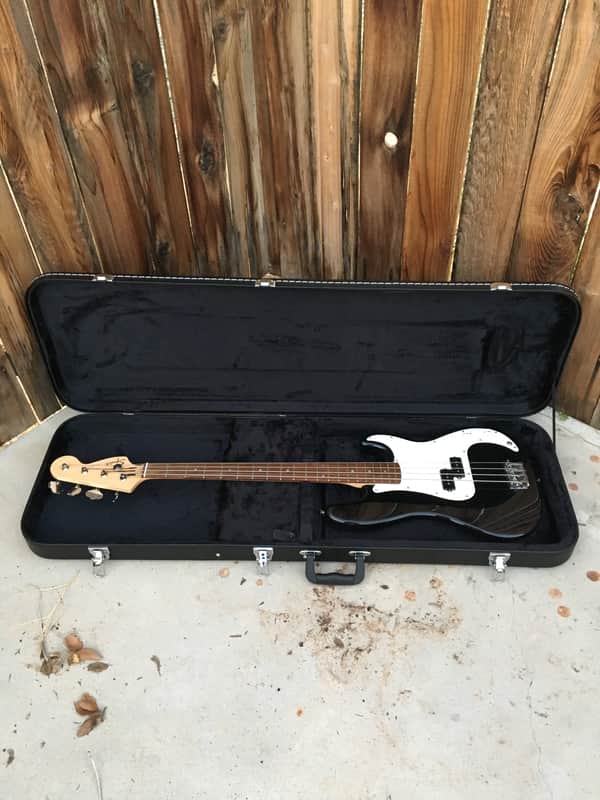 Fender Squier P-Bass 1999 Black Made in China Excellent Condition