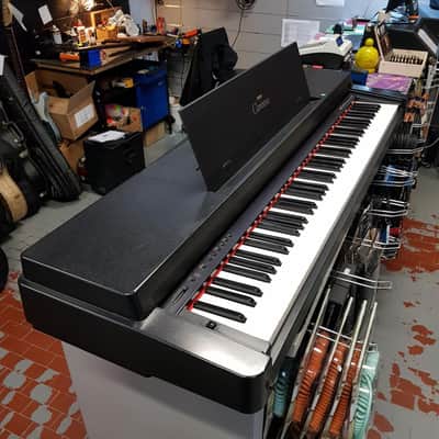 Clavinova CLP 360 .. image 4