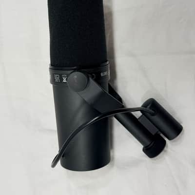 Shure SM7B Cardioid Dynamic Microphone 2001 - Present - Black image 2