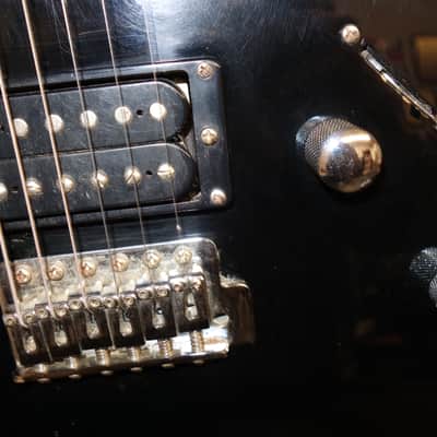ELECTRIC GUITAR IBANEZ GIO - BLACK image 5