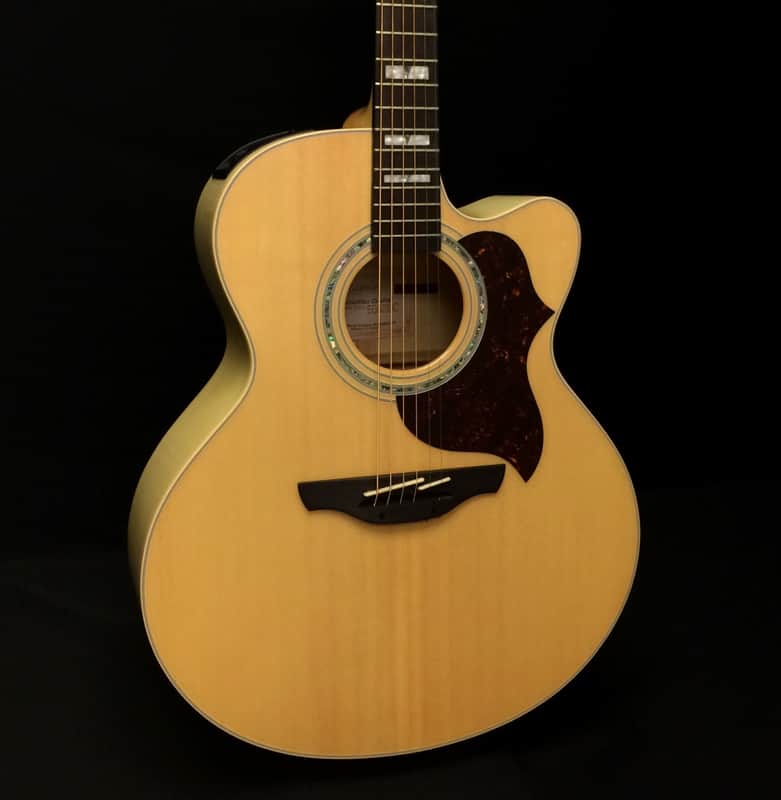Takamine EG523SC Jumbo Cutaway Acoustic-Electric Guitar - Natural