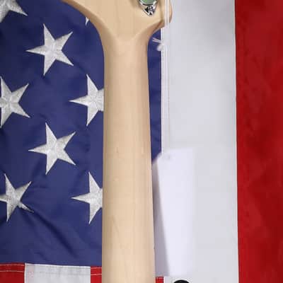 Squier Limited Edition Sonic Bronco Bass - Lime Green image 7