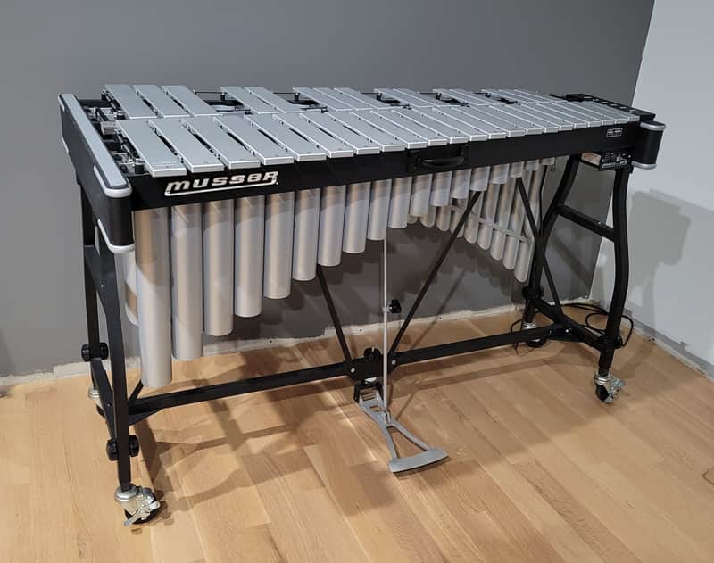 Musser M55 pro vibe - mint cond! image 1