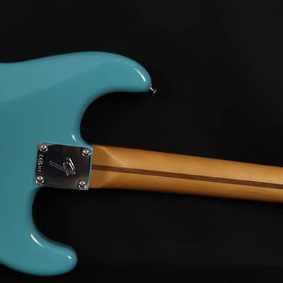 Fender Player II Left-Handed Stratocaster Aquatone Blue Electric Guitar image 4