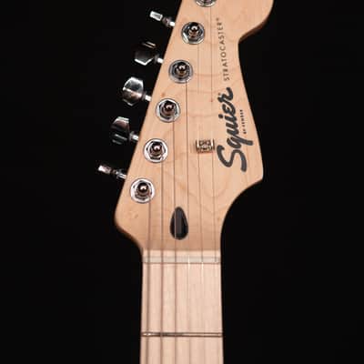Squier Sonic Stratocaster HT H, Maple FB, Flash Pink image 9