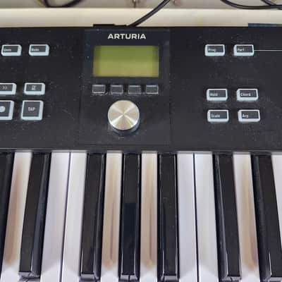 Arturia KeyLab Essential 61 MkIII MIDI Controller 2023 - Present - Black image 9