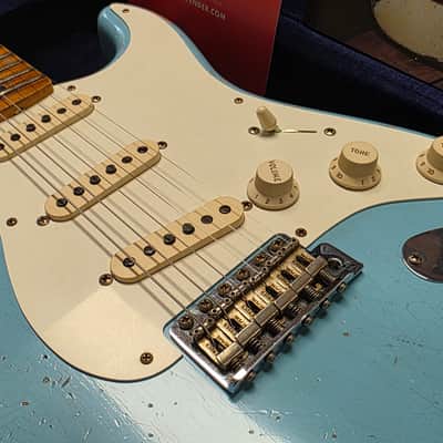 Fender 1955 Stratocaster Custom Shop Heavy Relic BRAND NEW Daphne Blue American Vintage 55-1956 50s 1950's USA 1 of 1 Limited Edition Master Aged Roadworn Ash Guitar image 10