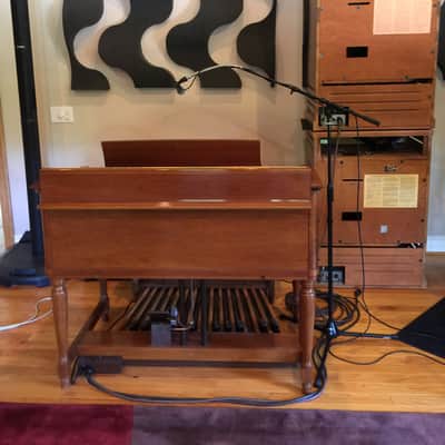 1956 Hammond B3 Organ with 2 Leslie speakers a 122v & 147  1955 - 1958 - Natural image 1