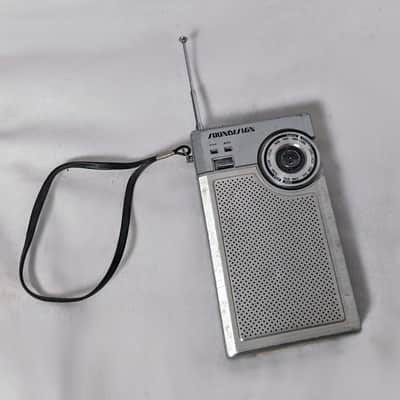 Vintage Sound Design AM FM Transistor Radio Model 2145 – B image 1