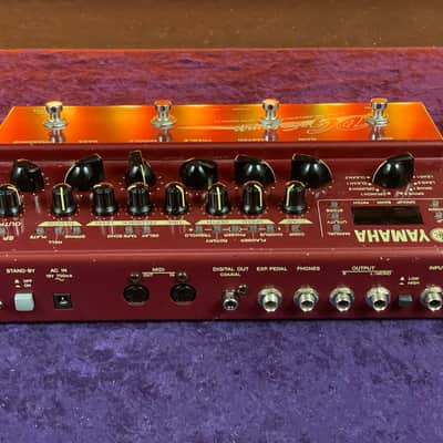 Yamaha DG Stomp (Model X5655) Digital guitar preamp and multi-effects pedal w/ Power Supply image 8