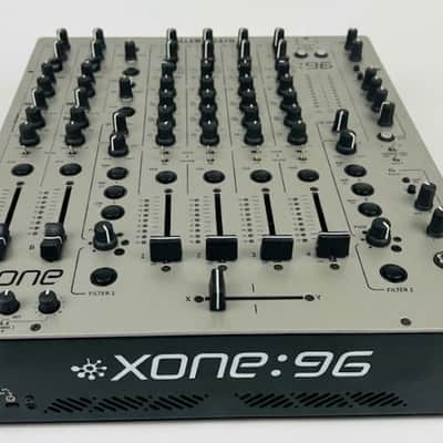 Allen & Heath XONE:96 Professional 6+2-Channel DJ Mixer 2018 - Present - Silver image 3