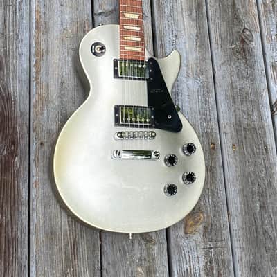 MASTER CERTIFIED: 2012 Gibson Les Paul Studio – Silver Metallic – Pro Setup – $1499 USD | FREE SHIPPING image 1