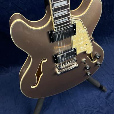 D'Angelico Premier DC Semi-Hollow in Champagne Pre-owned with Bag image 2