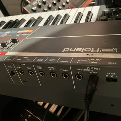 Roland Juno-106 61-Key Programmable Polyphonic Synthesizer 1984 - 1985 - Black image 4