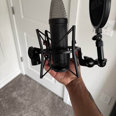 RODE NT1 5th Generation Cardioid Condenser Microphone 2024 - Present - Nickel image 2