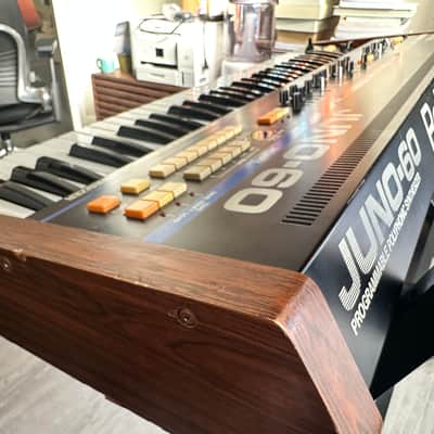 Roland Juno-60 61-Key Polyphonic Synthesizer 1982 - 1984 - Black imagen 2