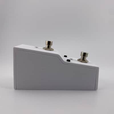 PdLS 3D Profile-matching AUX switch for PBC6X - Textured white image 2